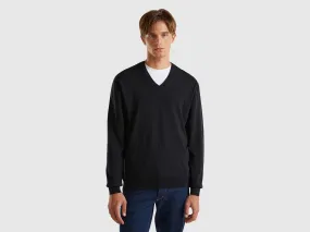 V-neck sweater in pure cotton - Black | Benetton