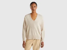 V-neck sweater in wool blend - Beige | Benetton