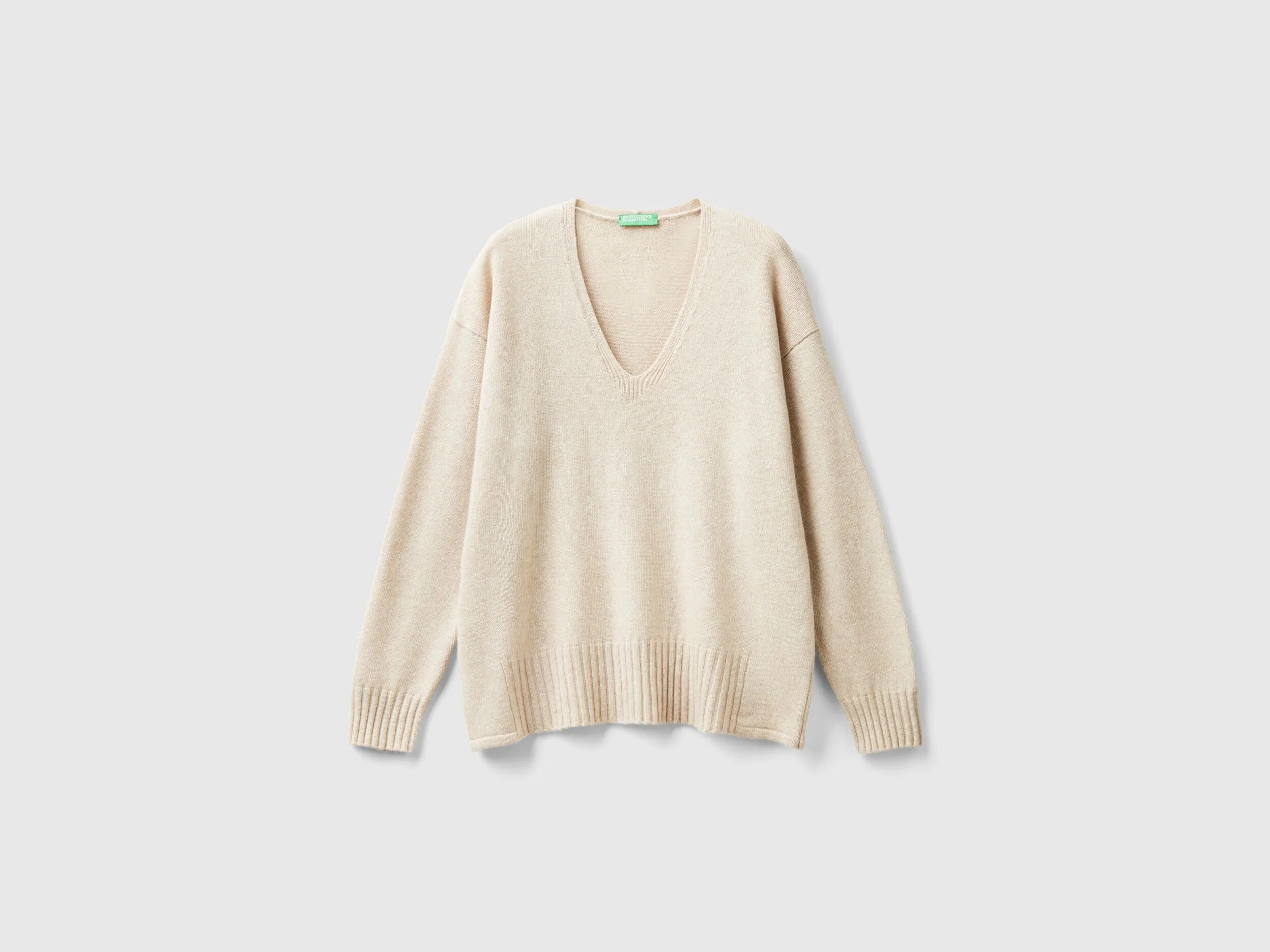 V-neck sweater in wool blend - Beige | Benetton